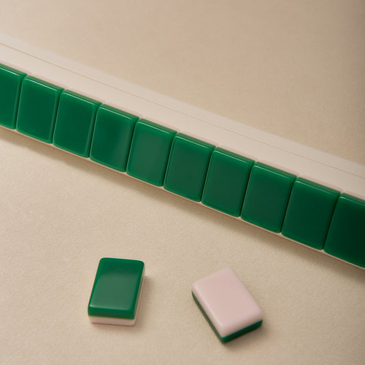 Classic Green-and-White Mahjong